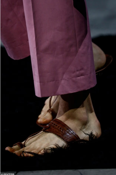 "Prada" plagiatlıqda ittiham olunur - FOTOLAR